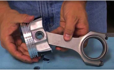 How to install pistons on connecting rods